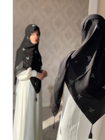 روسری کریشه مشکی نگین پروانه نقره ای