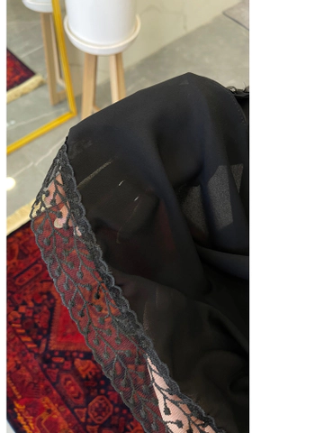 روسری کرپ حریر مشکی توردار مدل گل خوشه ای