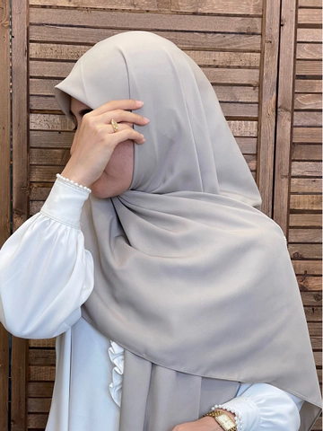 روسری کرپ حریر طوسی بژ