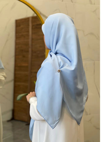روسری کرپ حریر آبی آسمونی