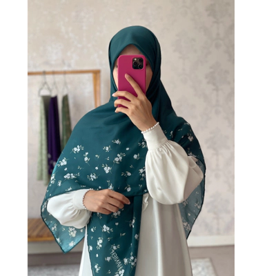 روسری نخی حاشیه گل ریز سفید سبز کله غازی