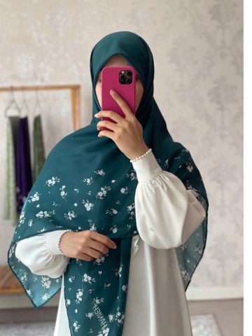 روسری نخی حاشیه گل ریز سفید سبز کله غازی