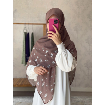روسری نخی حاشیه گل ریز سفید نسکافه ای