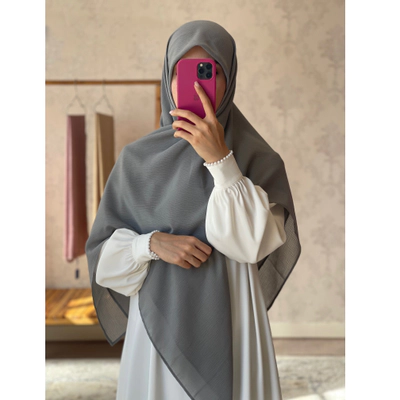 روسری کریشه طوسی تیره سایز 135