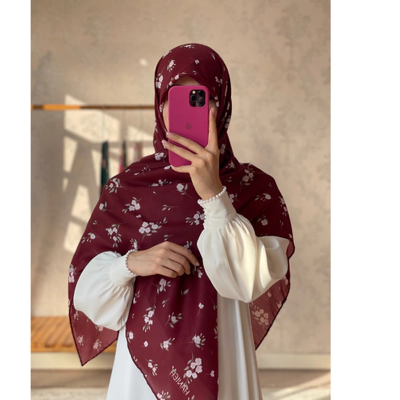 روسری زرشکی گل ریز سفید