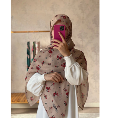 روسری کرم خاکی گل ریز قرمز