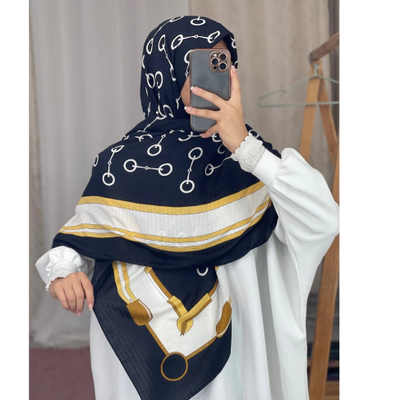 روسری نخی طرح دار منگوله