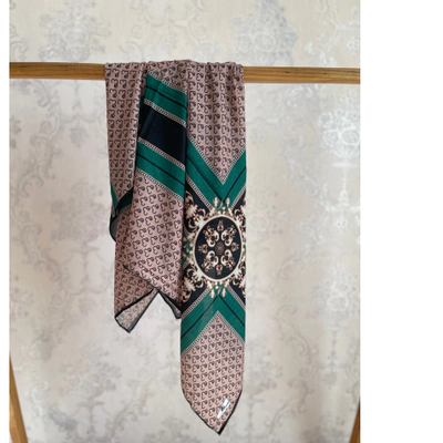 روسری نخ گارزا دور دست دوز