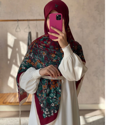 روسری نخی چهارفصل زرشکی گل حاشیه