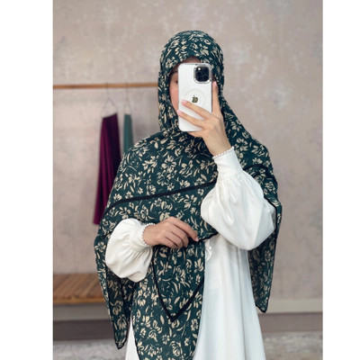 روسری نخی ژاکارد سبز گل کرم