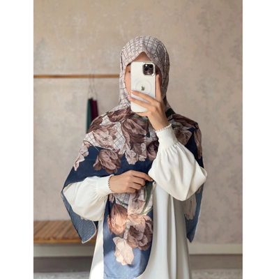 روسری نخ گارزا گوچی سرمه ای گل قهوه ای