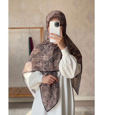 روسری نخ‌گارزا قهوه ای خانومی