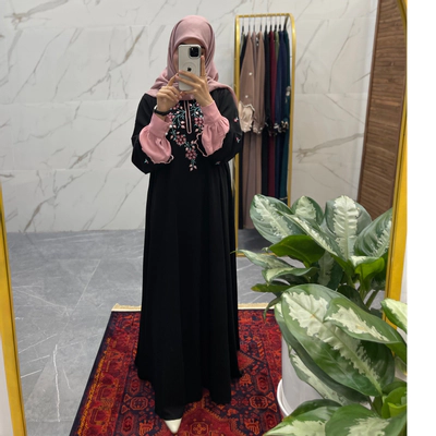 عبای بهار مشکی صورتی