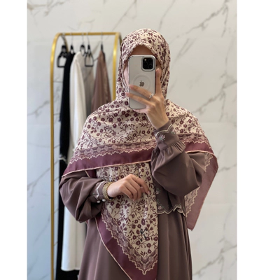روسری نخی گل ریز آجری کرم