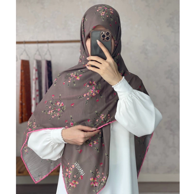 روسری خاکی گل سرخابی