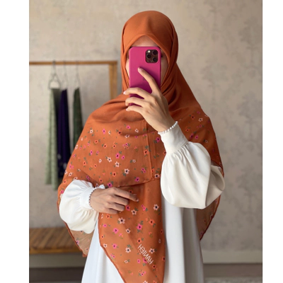 روسری نارنجی حاشیه گل ریز رنگی1